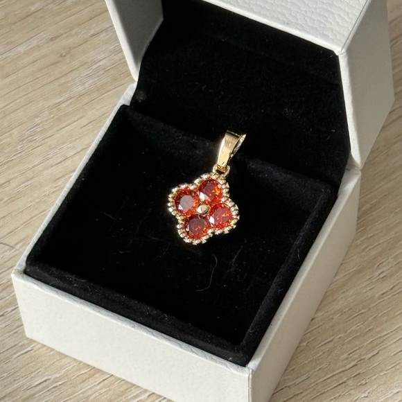 Goldoro Jewelry - Gold four leaf clover Pendant Necklace